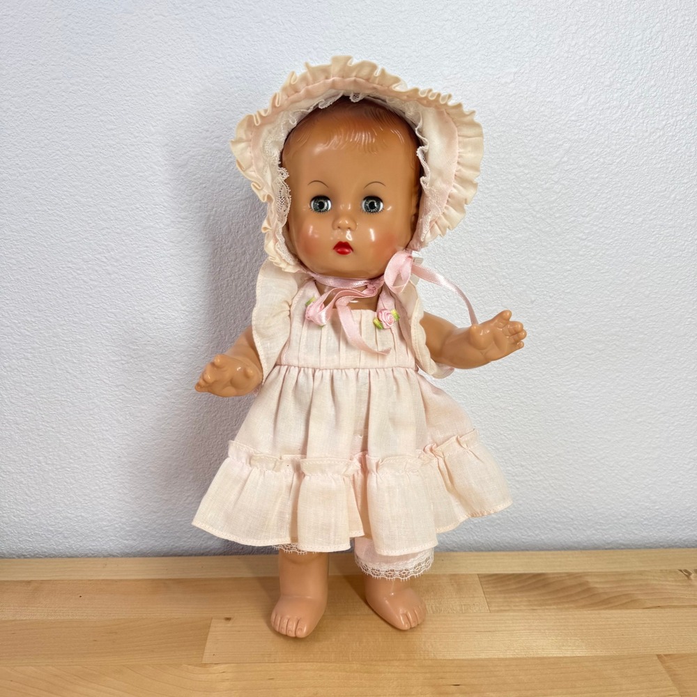 Vintage 1994 Effanbee Candy Kid Doll Pink Ruffled Dress‎ Bonnet Sleep Eyes 11in